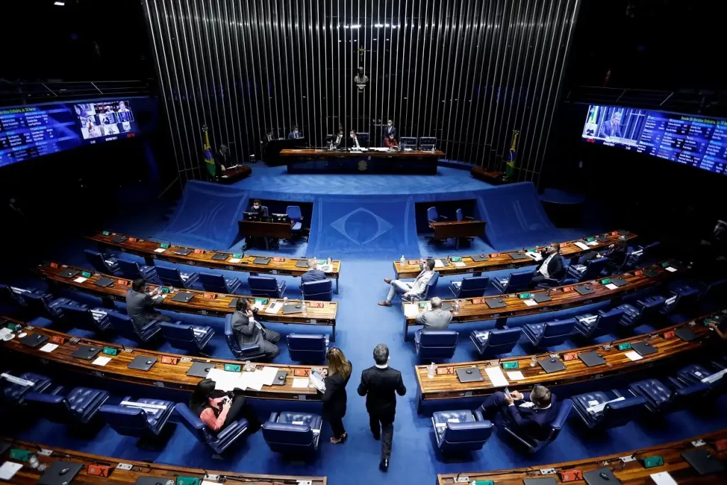 Senado aprova como o REAP e as novas regras do IOF alteram a tributação em 2025. Saiba quem pode aderir, como funciona e como se preparar com segurança.